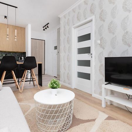 Starowiejska Apartment With Balcony Next To Arena Gdansk Stadium By Noclegi Renters Gdańsk Exterior foto